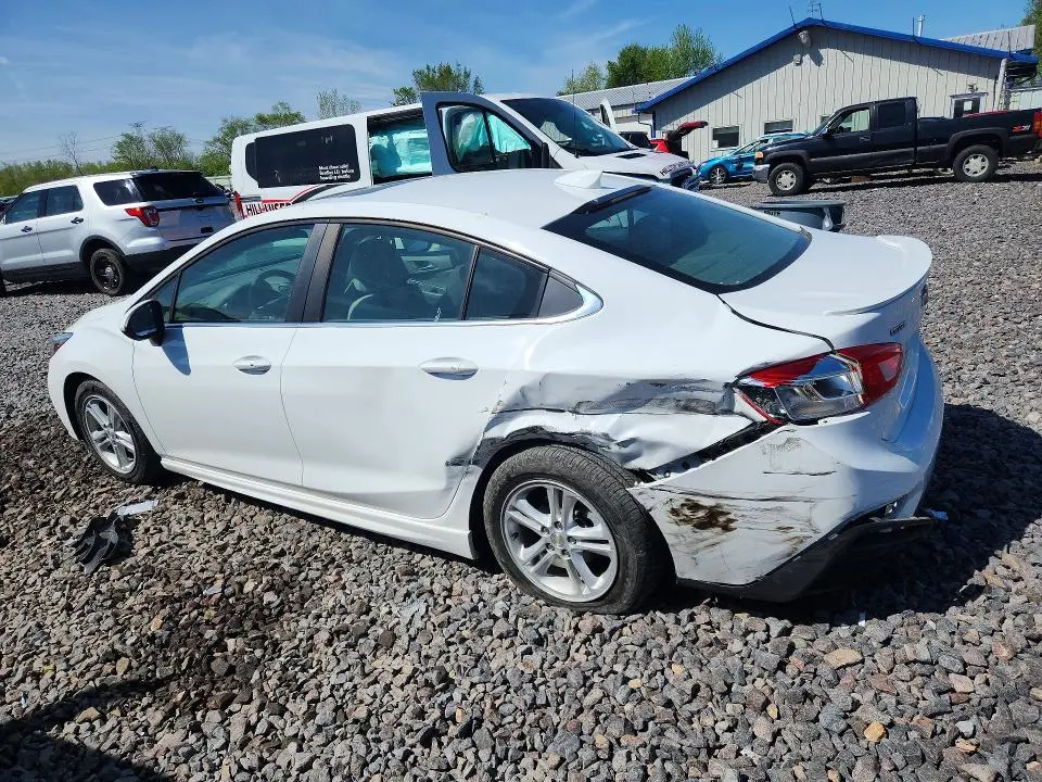 2017 CHEVROLET CRUZE LT  