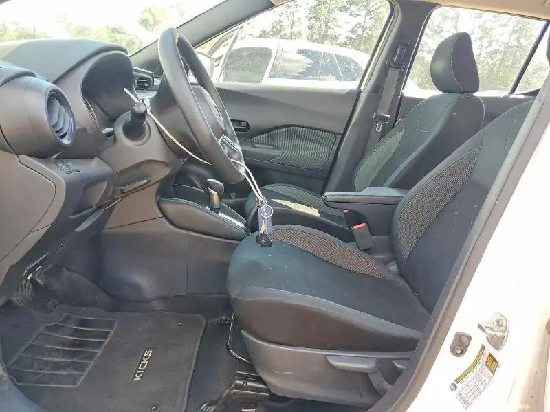 2019 NISSAN KICKS S  