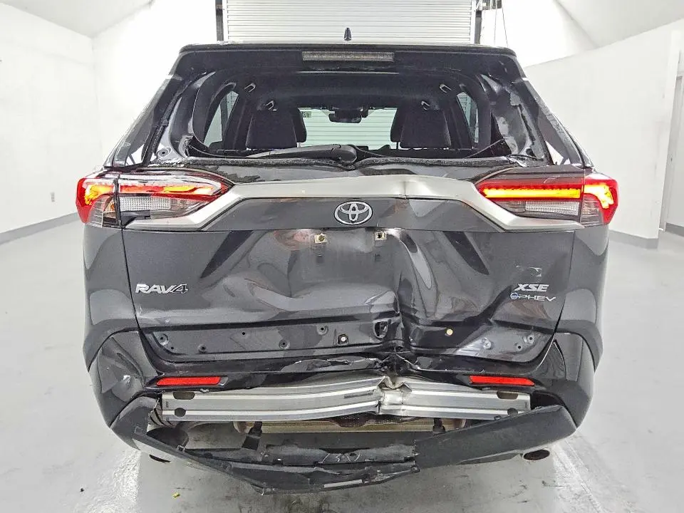2025 TOYOTA RAV4 XSE  