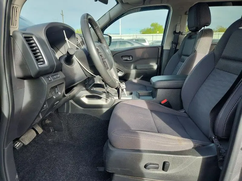 2024 NISSAN FRONTIER SV  