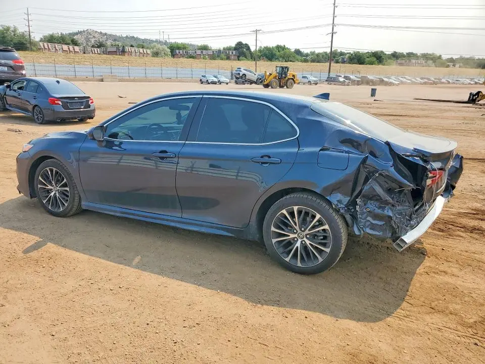 2020 TOYOTA CAMRY SE  