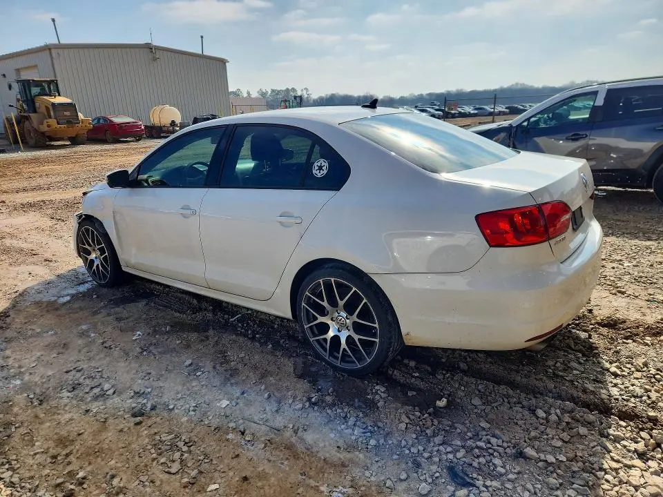 2014 VOLKSWAGEN JETTA SE  