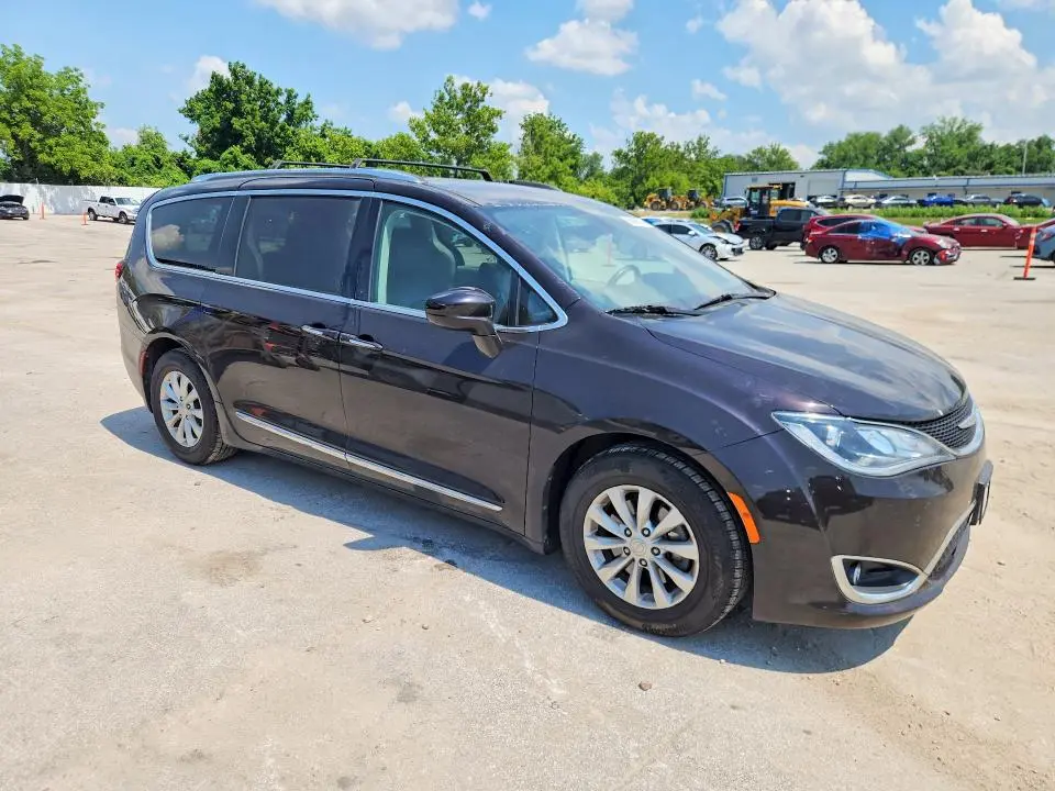 2018 CHRYSLER PACIFICA TOURING L  