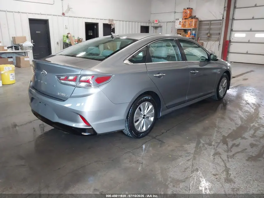 2018 HYUNDAI SONATA HYBRID SE