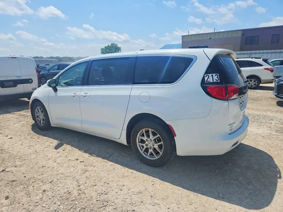 2022 CHRYSLER VOYAGER LX  
