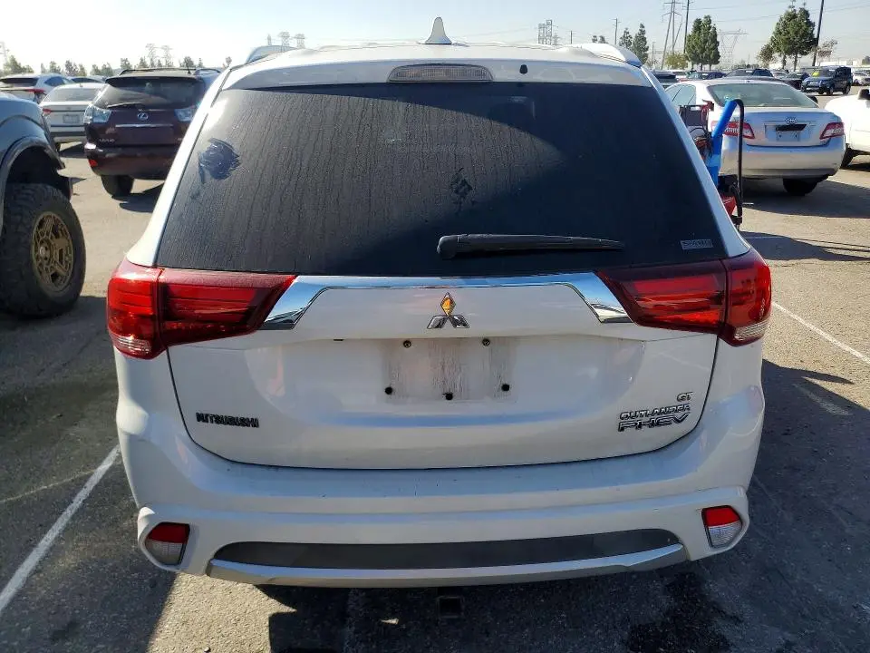 2018 MITSUBISHI OUTLANDER SE  