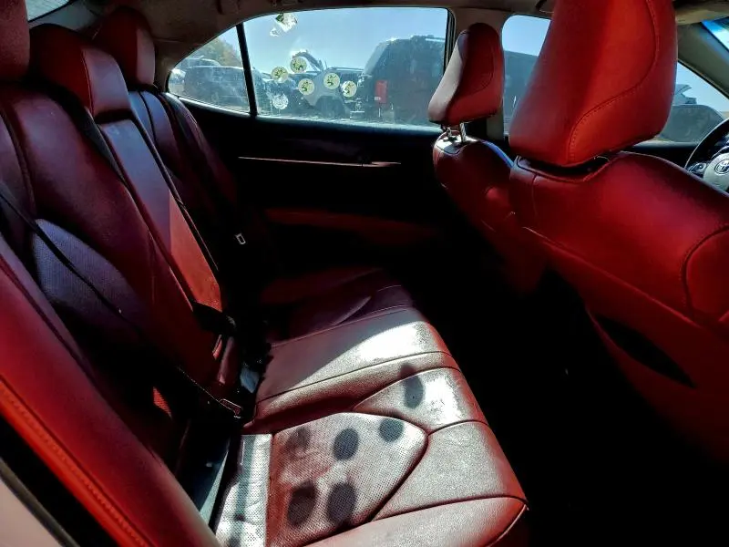 2018 TOYOTA CAMRY XSE  