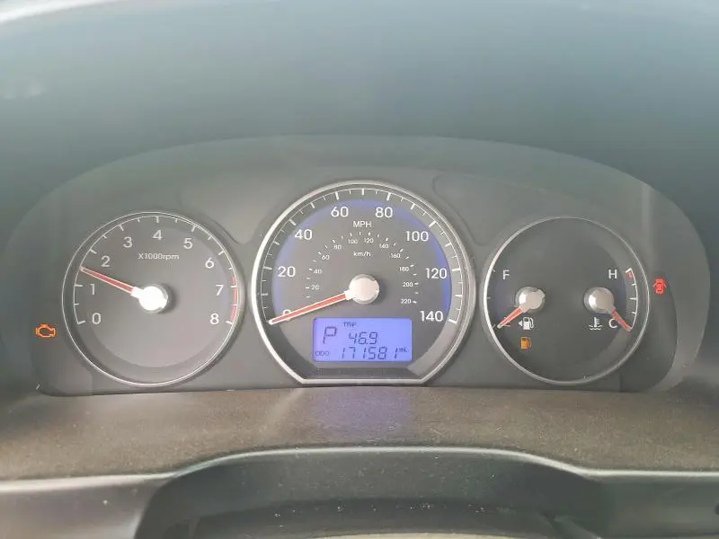 2012 HYUNDAI SANTA FE SE  