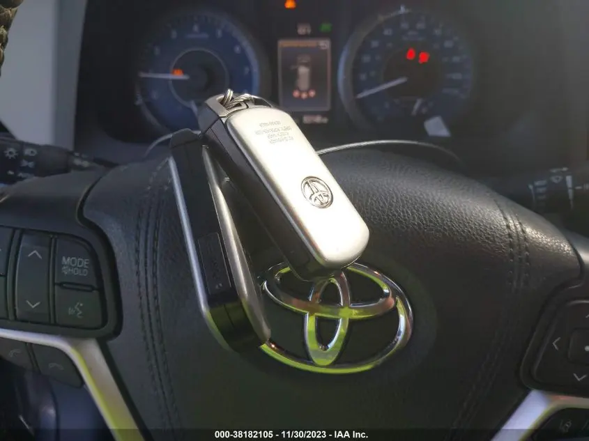 2018 TOYOTA SIENNA XLE PREMIUM 8 PASSENGER