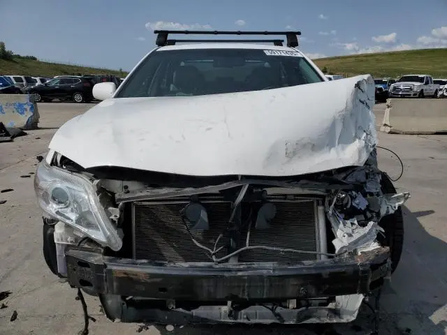 2011 TOYOTA CAMRY SE  