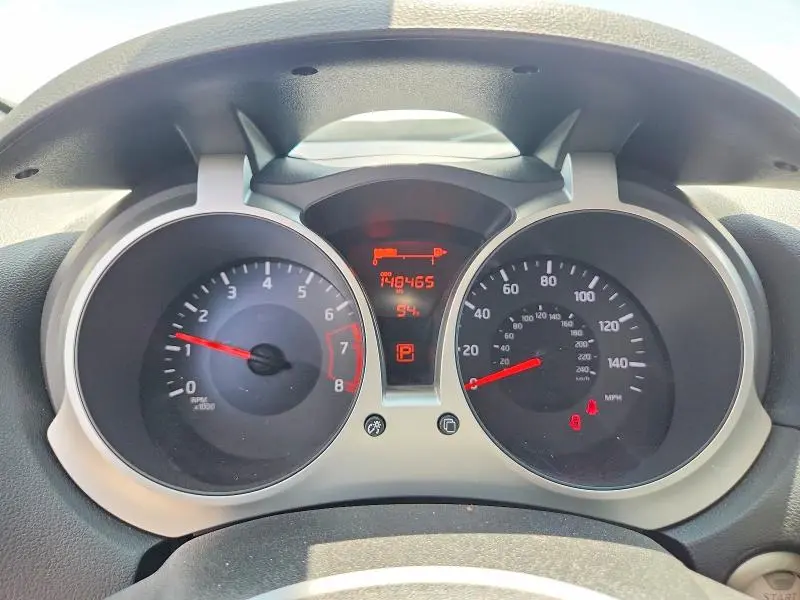 2016 NISSAN JUKE SV  