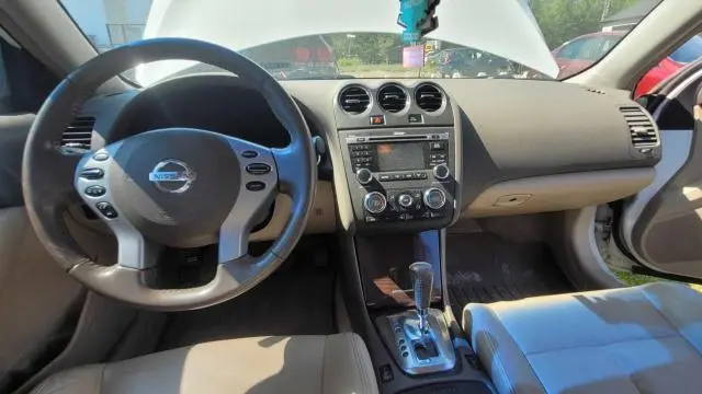 2010 NISSAN ALTIMA BASE  