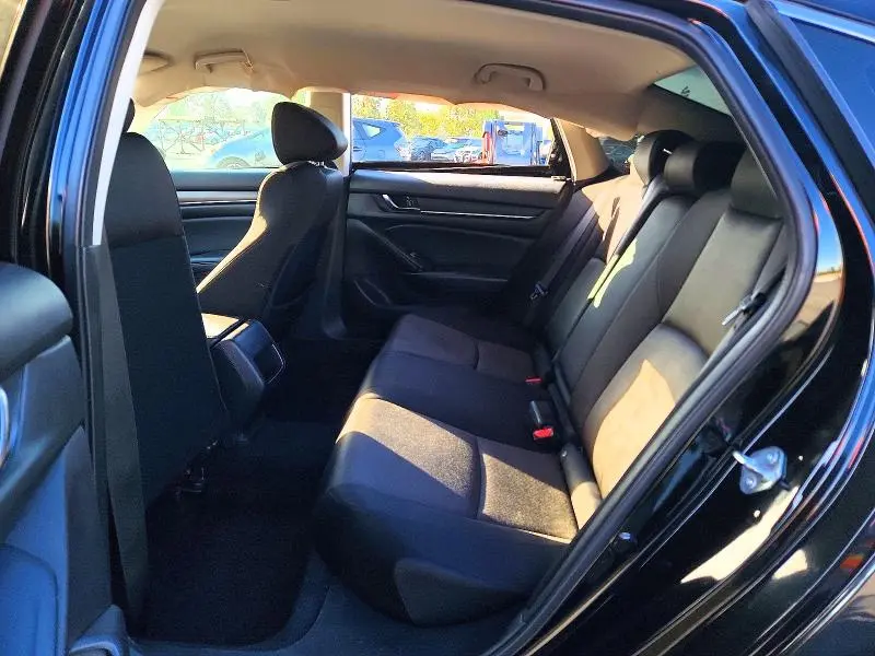 2018 HONDA ACCORD LX  