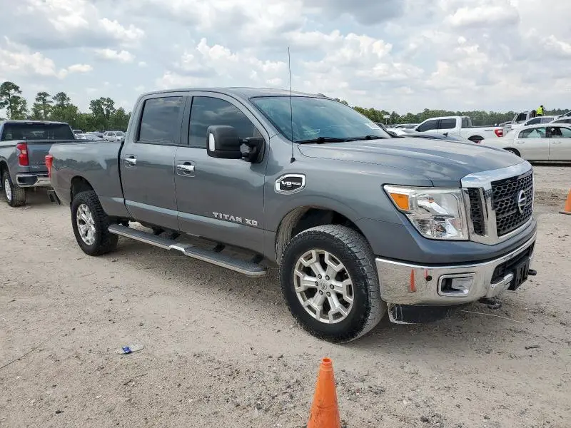 2017 NISSAN TITAN XD SL  