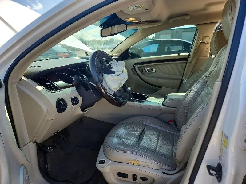 2010 FORD TAURUS LIMITED  