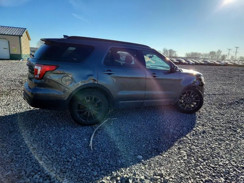 2017 FORD EXPLORER XLT  