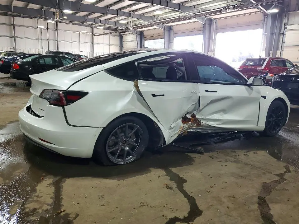 2021 TESLA MODEL 3   