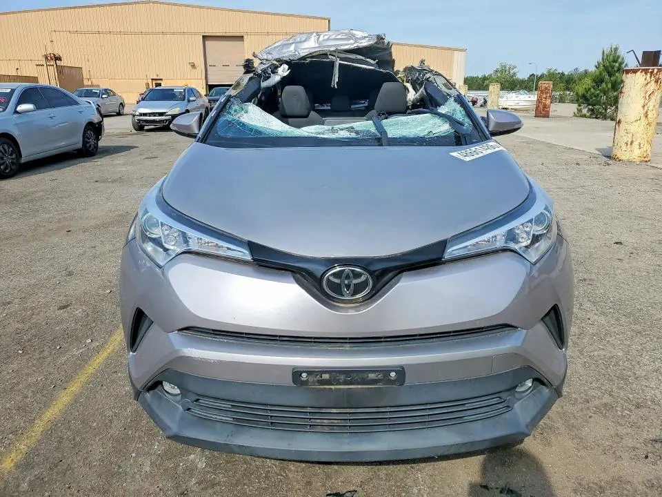2019 TOYOTA C-HR XLE  