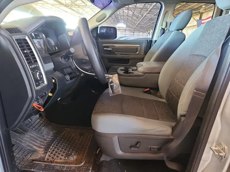 2017 RAM 1500 SLT  