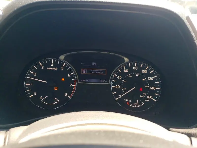 2016 NISSAN PATHFINDER SV  