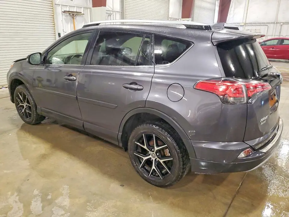 2018 TOYOTA RAV4 SE  