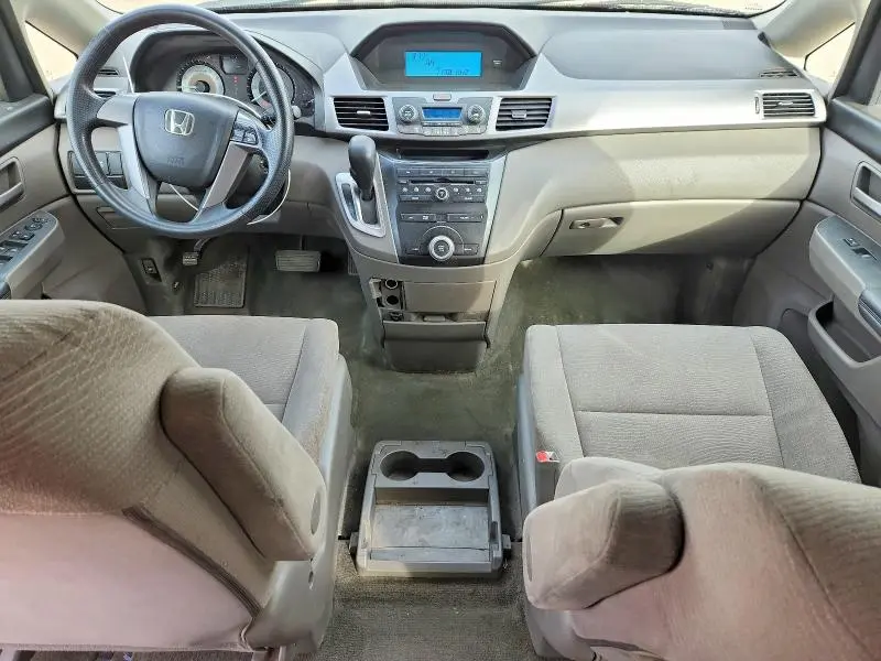 2011 HONDA ODYSSEY LX  
