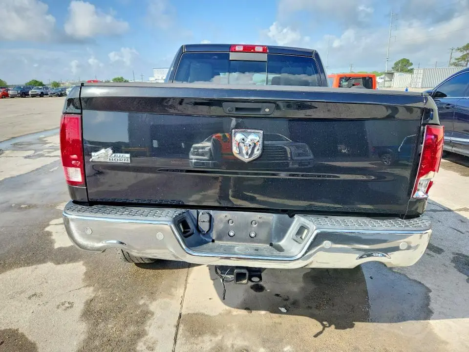 2017 RAM 1500 SLT  