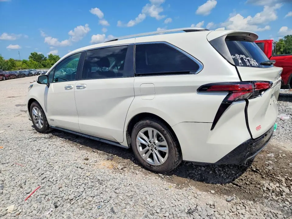 2021 TOYOTA SIENNA LIMITED 7-PASSENGER  