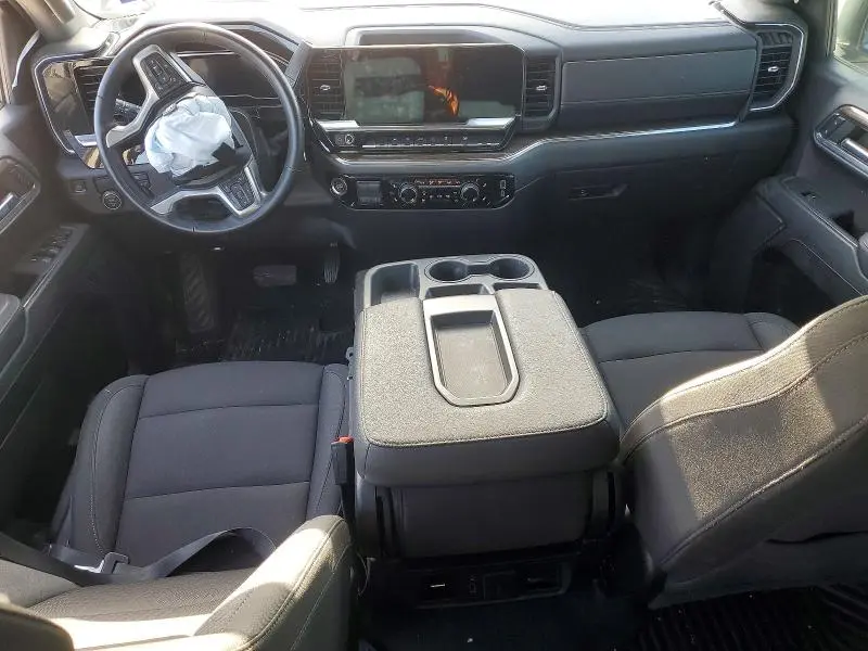2024 CHEVROLET SILVERADO C1500 LT  