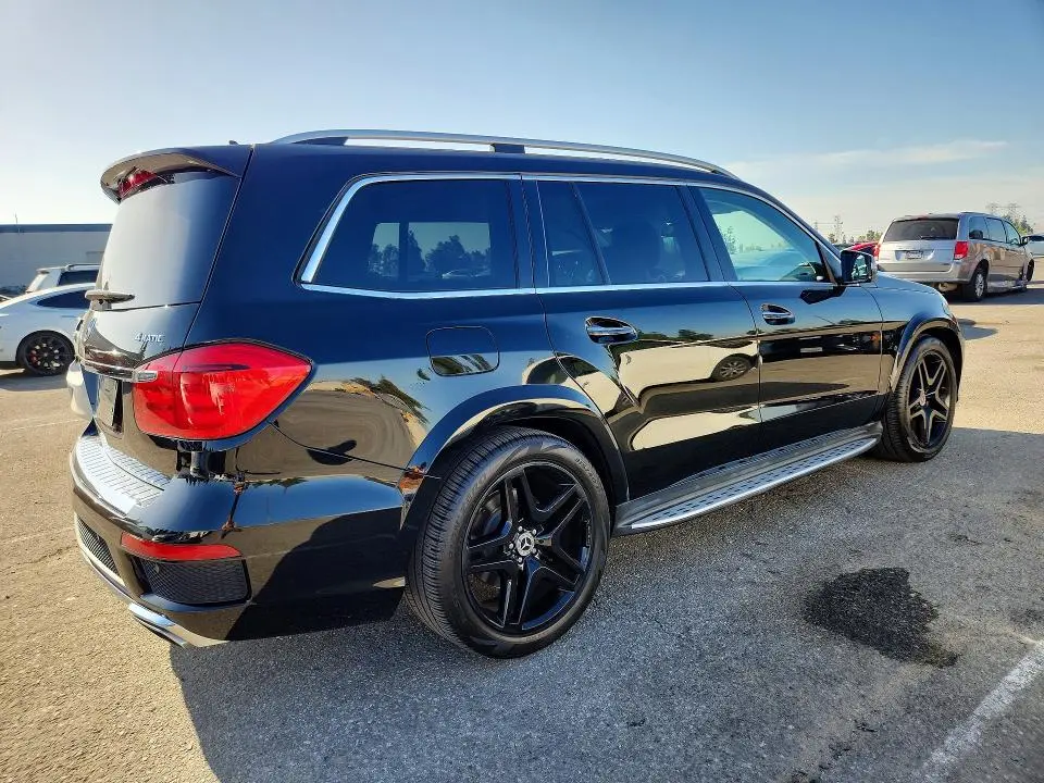 2015 MERCEDES-BENZ GL 550 4MATIC  