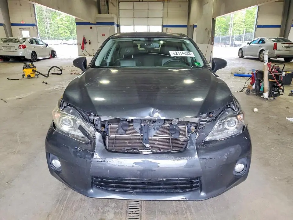 2011 LEXUS CT 200  