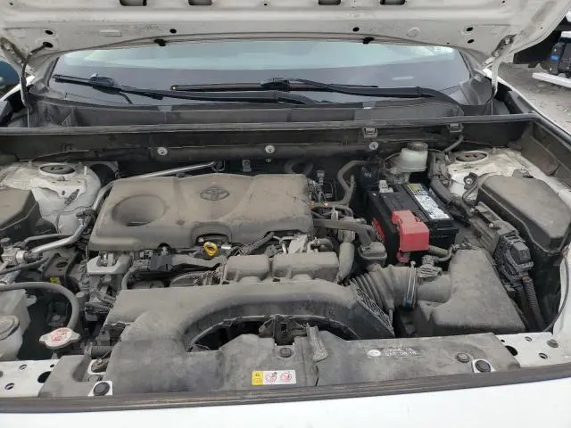 2019 TOYOTA RAV4 XLE  