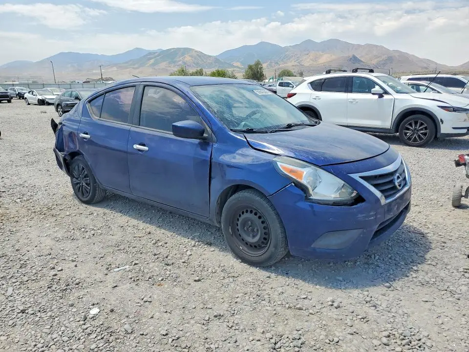 2018 NISSAN VERSA SV  