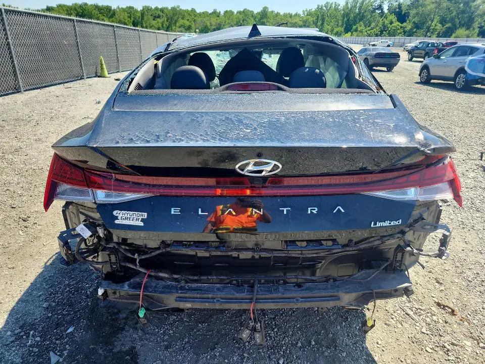 2022 HYUNDAI ELANTRA LIMITED  