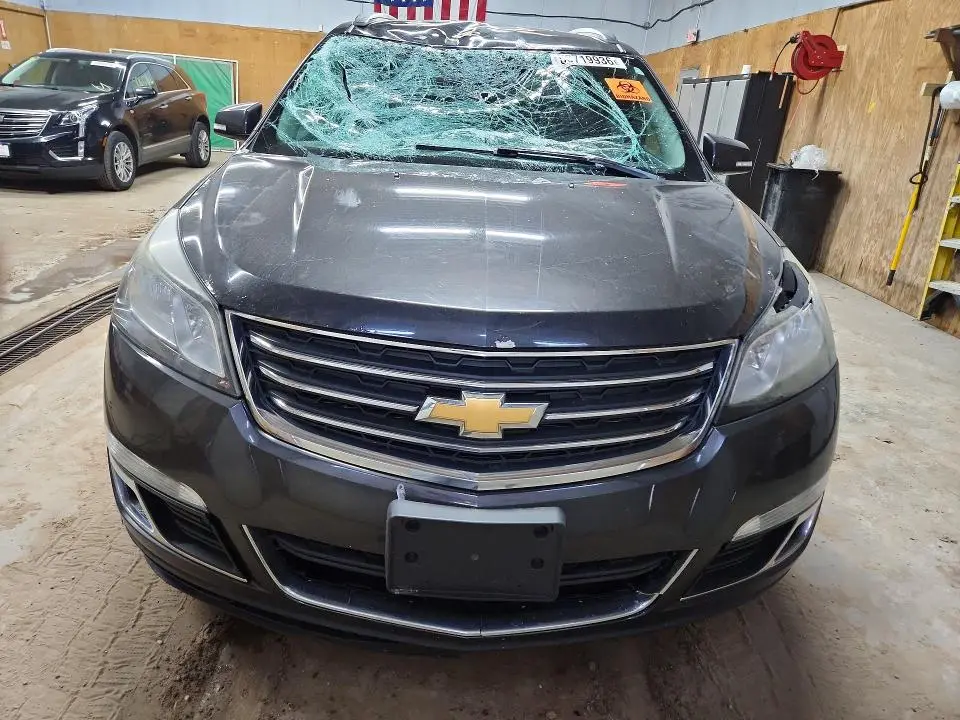 2017 CHEVROLET TRAVERSE LT  