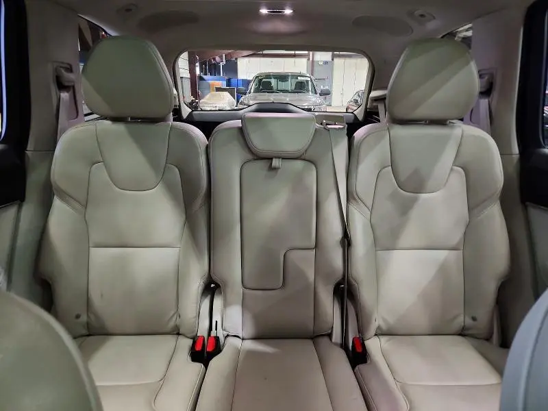 2016 VOLVO XC90 T6  