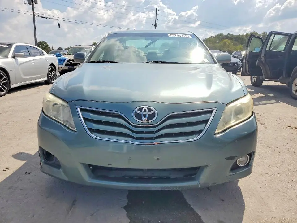 2011 TOYOTA CAMRY LE  