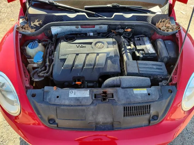 2013 VOLKSWAGEN BEETLE   