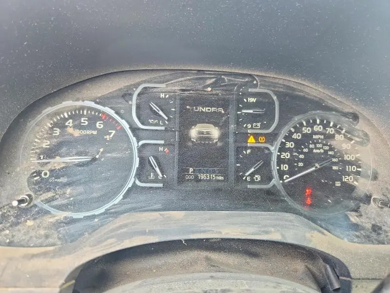 2018 TOYOTA TUNDRA CREWMAX SR5  