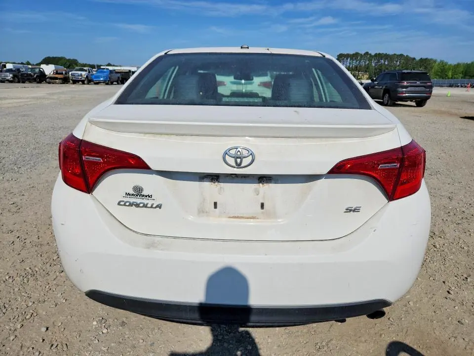 2017 TOYOTA COROLLA SE  
