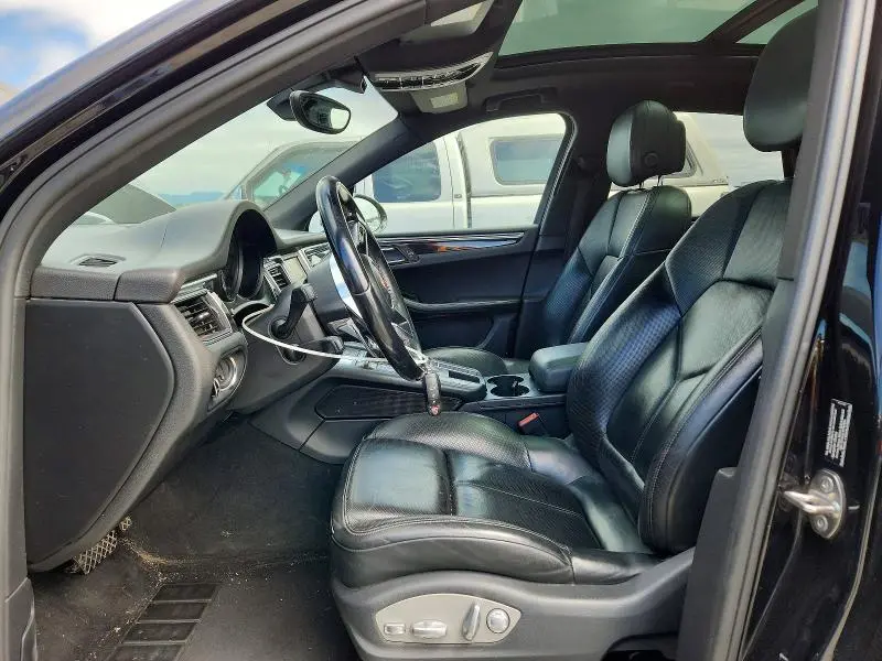 2016 PORSCHE MACAN S  