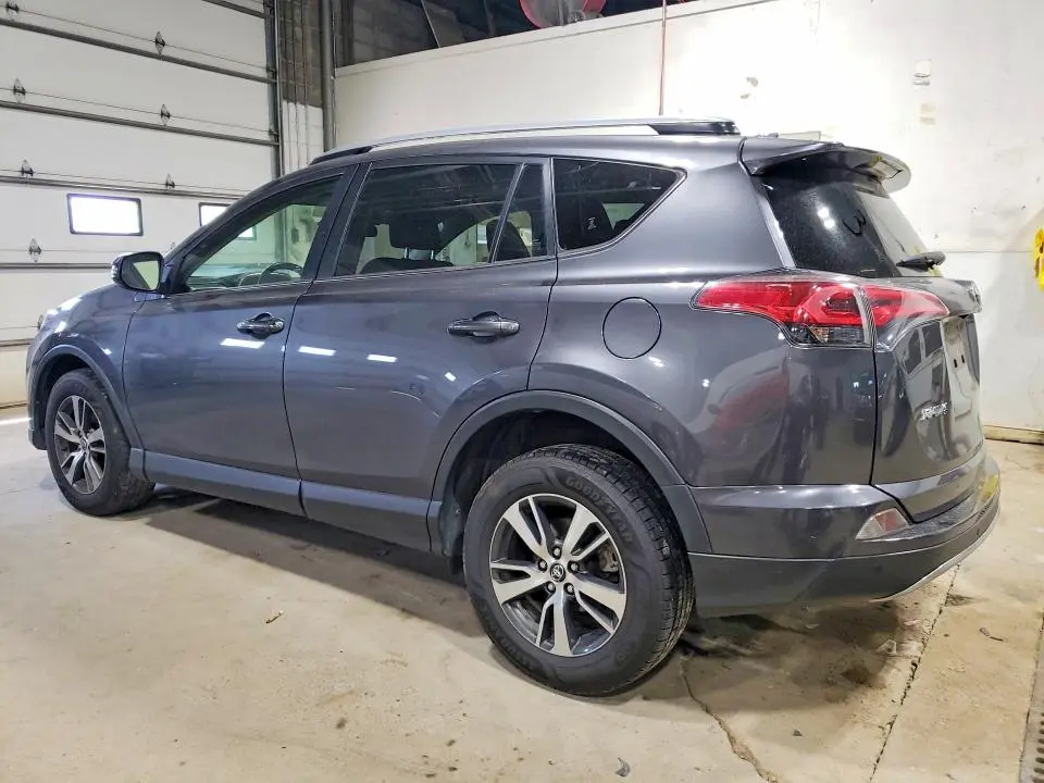 2018 TOYOTA RAV4 XLE  