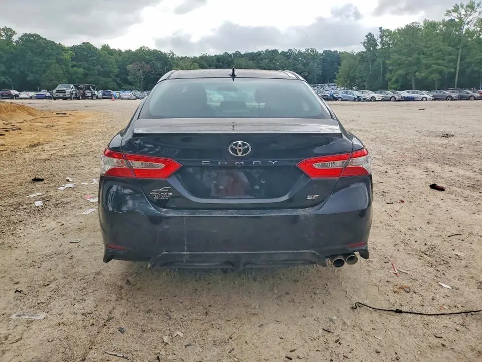 2020 TOYOTA CAMRY SE  