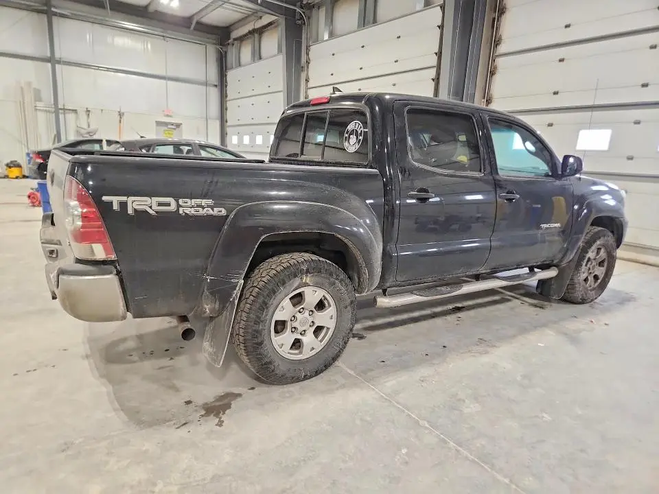 2015 TOYOTA TACOMA V6  