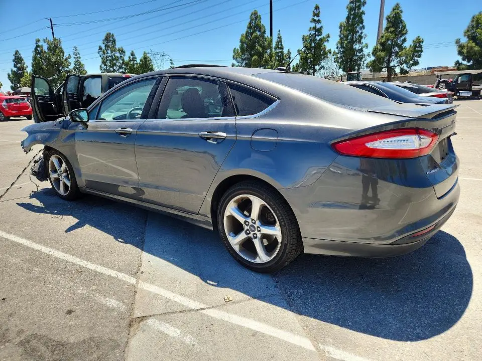 2015 FORD FUSION SE  