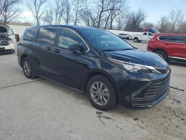 2024 TOYOTA SIENNA LE