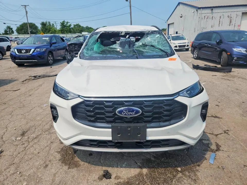 2024 FORD ESCAPE ST LINE SELECT  