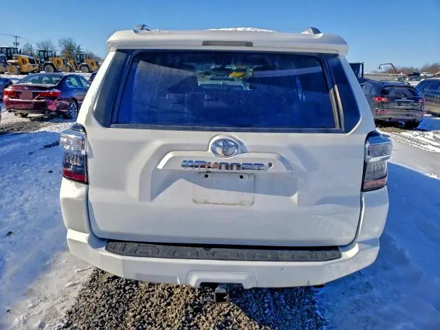 2014 TOYOTA 4RUNNER SR5  