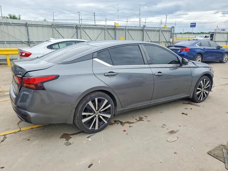 2020 NISSAN ALTIMA SR  