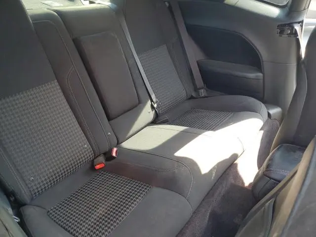 2016 DODGE CHALLENGER SXT  